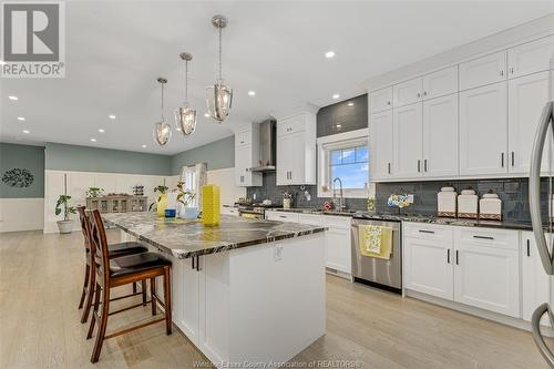 9900 Walker, Amherstburg, ON - Indoor Photo Showing Kitchen With Upgraded Kitchen
