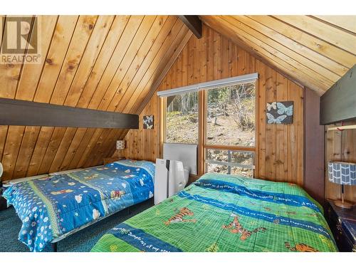 7429 Sunnybrae Canoe Point Road Unit# 3, Tappen, BC - Indoor Photo Showing Bedroom