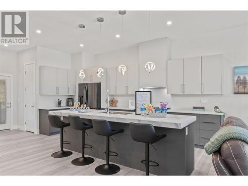 7141 Nakiska Drive, Vernon, BC - Indoor Photo Showing Kitchen With Upgraded Kitchen