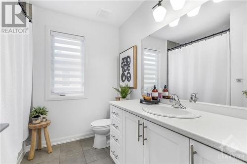 630 Ruby Street, Rockland, ON - Indoor Photo Showing Bathroom