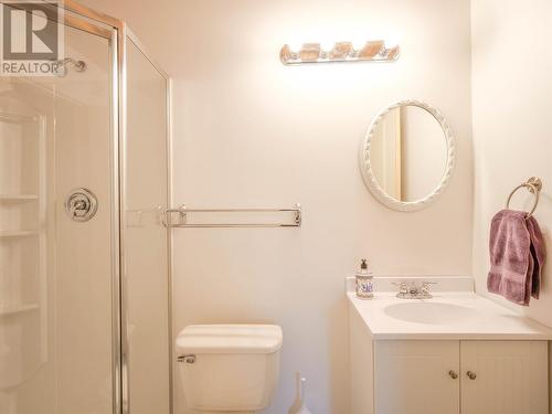 4556 Quesnel-Hydraulic Road, Quesnel, BC - Indoor Photo Showing Bathroom