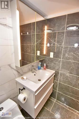 3070 Meadowbrook Lane Unit# 1, Windsor, ON - Indoor Photo Showing Bathroom