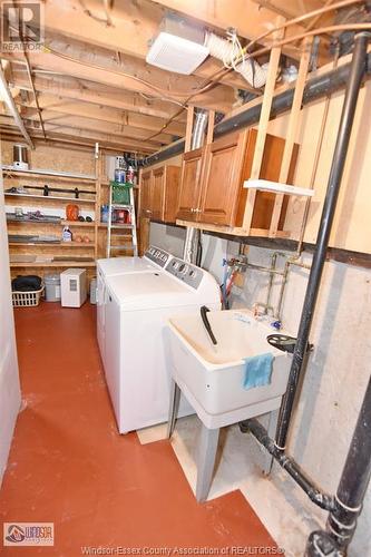 3070 Meadowbrook Lane Unit# 1, Windsor, ON - Indoor Photo Showing Laundry Room