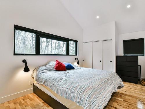 Chambre Ã  coucher principale - 120 Ch. Rino-Rivière, Saint-Donat, QC - Indoor Photo Showing Bedroom