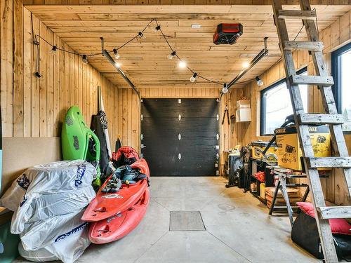 Garage - 120 Ch. Rino-Rivière, Saint-Donat, QC - Indoor Photo Showing Garage