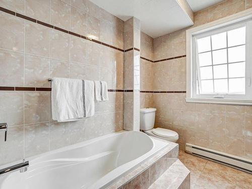 Salle de bains - 5786 Rue Thibault, Laval (Auteuil), QC - Indoor Photo Showing Bathroom