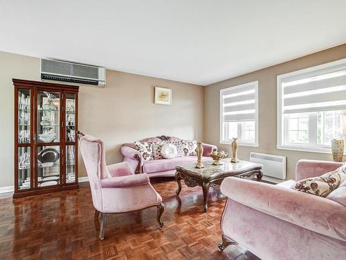 Salon - 5786 Rue Thibault, Laval (Auteuil), QC - Indoor Photo Showing Living Room