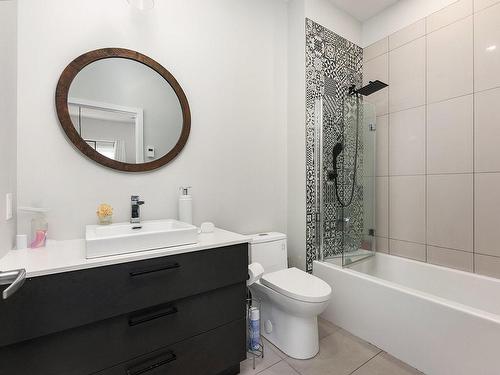 Salle de bains - 225 Rue St-Pierre, Saint-Constant, QC - Indoor Photo Showing Bathroom