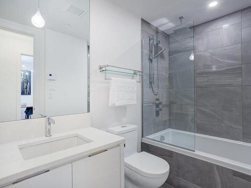 Salle de bains - 501-1025 Rue De La Commune E., Montréal (Ville-Marie), QC - Indoor Photo Showing Bathroom