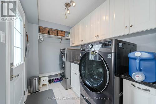 52 Northampton St, Brampton, ON - Indoor Photo Showing Laundry Room