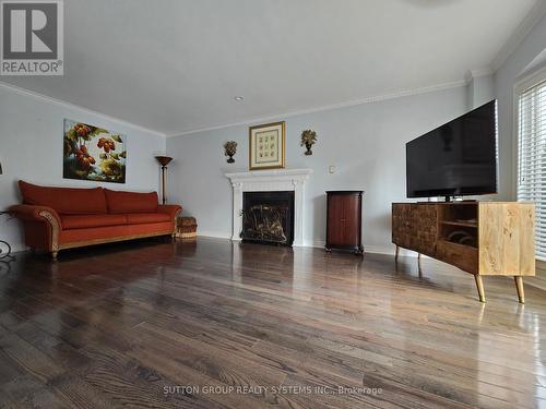 6348 Lisgar Dr, Mississauga, ON - Indoor Photo Showing Living Room With Fireplace