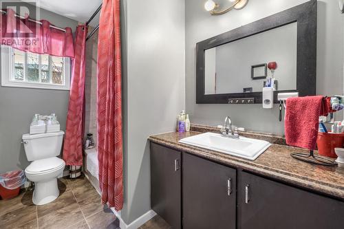 383 Newfoundland Drive, St. John'S, NL - Indoor Photo Showing Bathroom