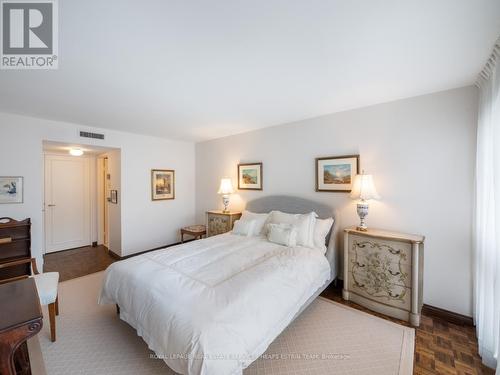 #1208 -61 St. Clair Ave W, Toronto, ON - Indoor Photo Showing Bedroom