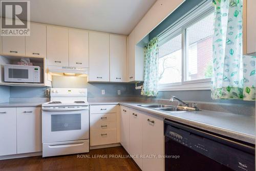 5 Plaza Sq, Belleville, ON - Indoor Photo Showing Kitchen With Double Sink