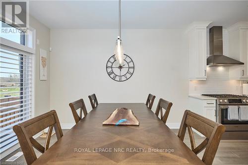 72 Mackenzie King Ave, St. Catharines, ON - Indoor Photo Showing Dining Room