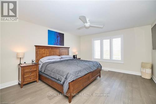 72 Mackenzie King Ave, St. Catharines, ON - Indoor Photo Showing Laundry Room