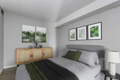 1276 Maple Crossing Boulevard|Unit #813, Burlington, ON - Indoor Photo Showing Bedroom
