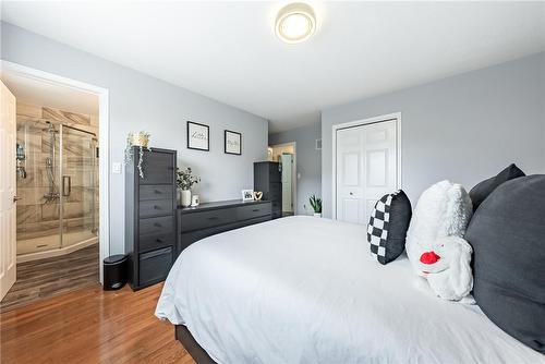 189 Gatestone Drive, Stoney Creek, ON - Indoor Photo Showing Bedroom