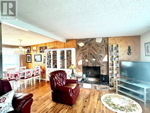6491 Park Drive Drive, Oliver, BC - Indoor Photo Showing Living Room With Fireplace