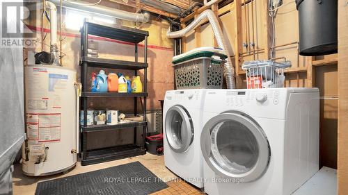 914 Shelborne Street, London, ON - Indoor Photo Showing Laundry Room