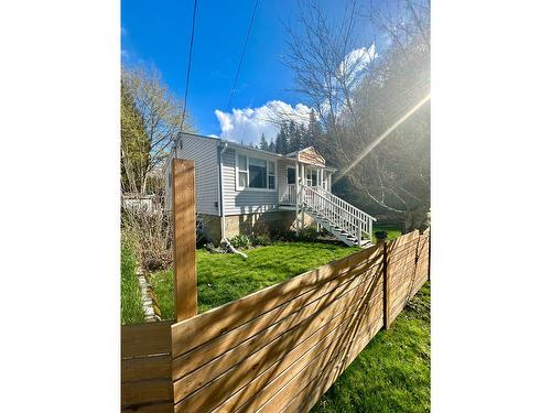 416 Fowler Street, Riondel, BC - Outdoor