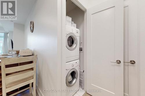 #914 -38 Cameron St E, Toronto, ON - Indoor Photo Showing Laundry Room