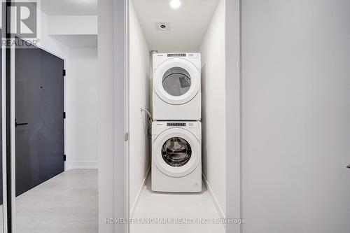 910 - 25 Adra Grado Way, Toronto, ON - Indoor Photo Showing Laundry Room
