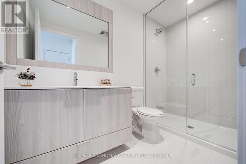 910 - 25 Adra Grado Way, Toronto, ON - Indoor Photo Showing Bathroom