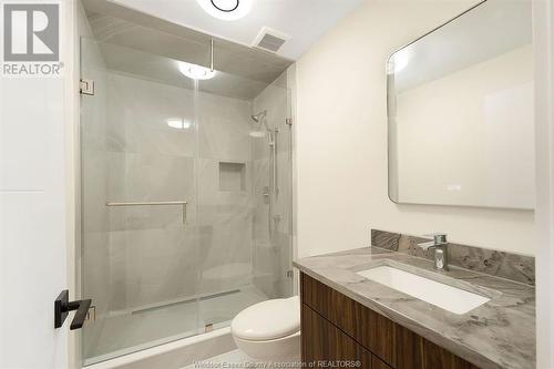 4845 Terra Bella, Lasalle, ON - Indoor Photo Showing Bathroom