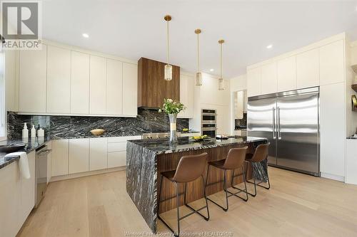 4845 Terra Bella, Lasalle, ON - Indoor Photo Showing Kitchen With Upgraded Kitchen