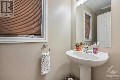 119 Silvermoon Crescent, Ottawa, ON - Indoor Photo Showing Bathroom