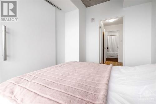 324 Laurier Avenue W Unit#2113, Ottawa, ON - Indoor Photo Showing Bedroom