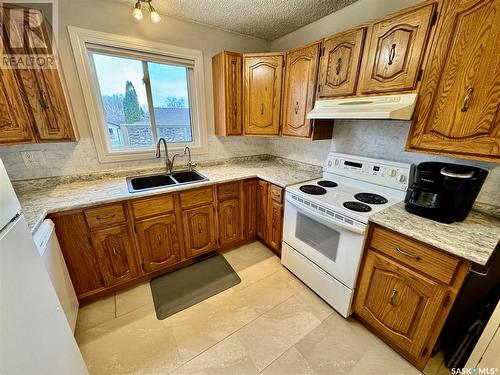 151 Allanbrooke Drive, Yorkton, SK - Indoor Photo Showing Kitchen With Double Sink