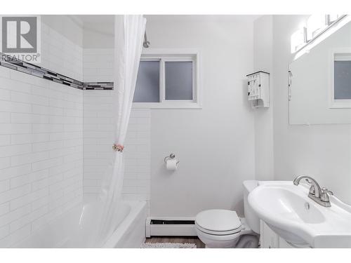 3632 Forbes Road, Lac La Hache, BC - Indoor Photo Showing Bathroom