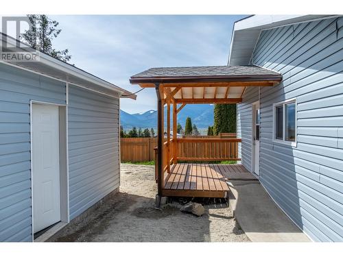 919 Regina Street, Creston, BC - Outdoor With Exterior