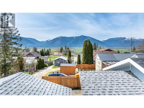 919 Regina Street, Creston, BC - Outdoor