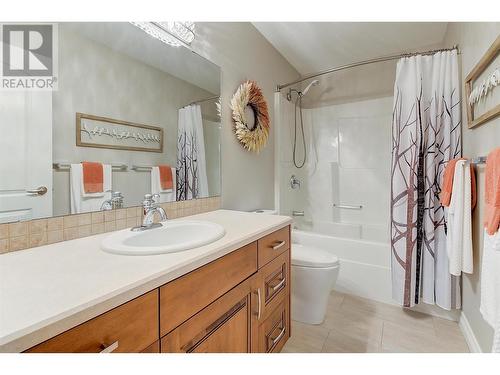 2365 Stillingfleet Road Unit# 51, Kelowna, BC - Indoor Photo Showing Bathroom