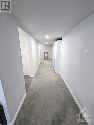 Walkway to basement - 172 Aubrais Crescent, Ottawa, ON - Indoor Photo Showing Other Room