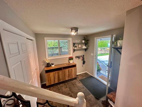 109 12Th Avenue, Genelle, BC - Indoor Photo Showing Other Room