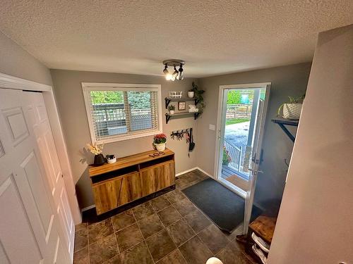 109 12Th Avenue, Genelle, BC - Indoor Photo Showing Other Room