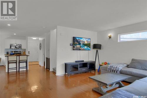 226A Fairchild Avenue, Regina Beach, SK - Indoor Photo Showing Living Room