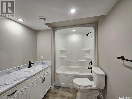 300 2Nd Street E, Meota, SK - Indoor Photo Showing Bathroom