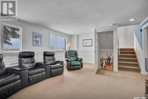 502 Sturgeon Drive, Saskatoon, SK - Indoor Photo Showing Living Room