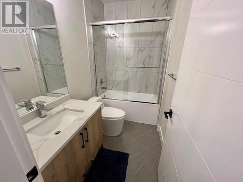2173 Aberdeen Street, Kelowna, BC - Indoor Photo Showing Bathroom