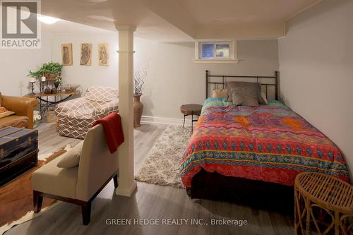102 Fleetwood Crescent, Brampton, ON - Indoor Photo Showing Bedroom