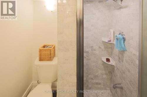 102 Fleetwood Crescent, Brampton, ON - Indoor Photo Showing Bathroom
