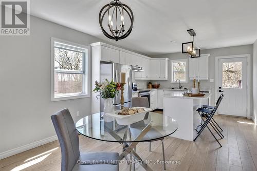 909 Fairbairn St, Smith-Ennismore-Lakefield, ON - Indoor Photo Showing Dining Room