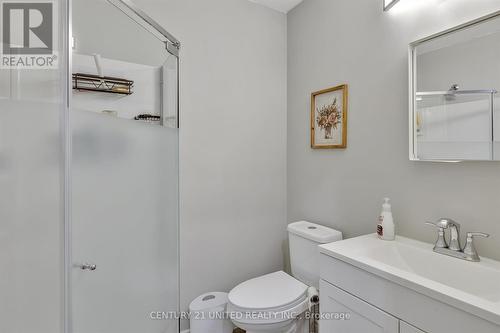 909 Fairbairn Street, Smith-Ennismore-Lakefield, ON - Indoor Photo Showing Bathroom