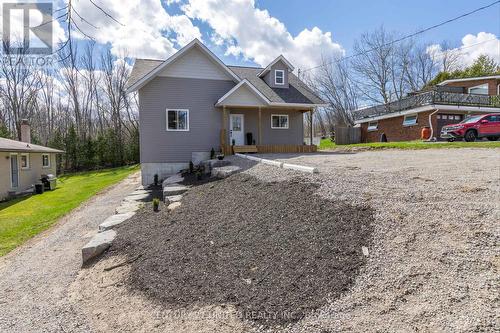 909 Fairbairn Street, Smith-Ennismore-Lakefield, ON - Outdoor