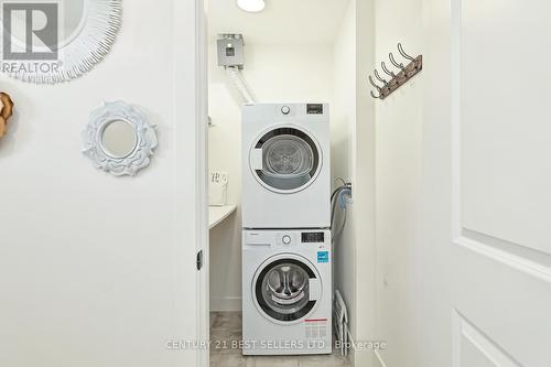 205 - 16 Beckwith Lane, Blue Mountains, ON - Indoor Photo Showing Laundry Room